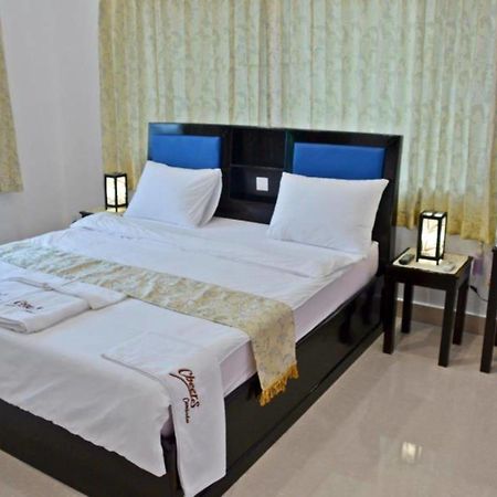 Bennys Boutique Hotel Sihanoukville Esterno foto