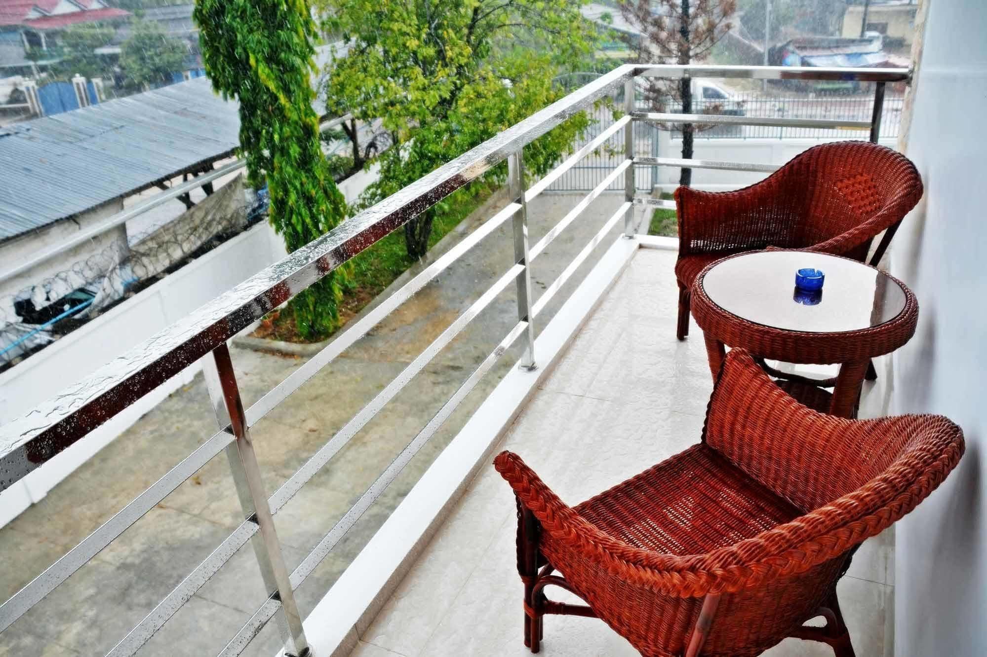 Bennys Boutique Hotel Sihanoukville Esterno foto