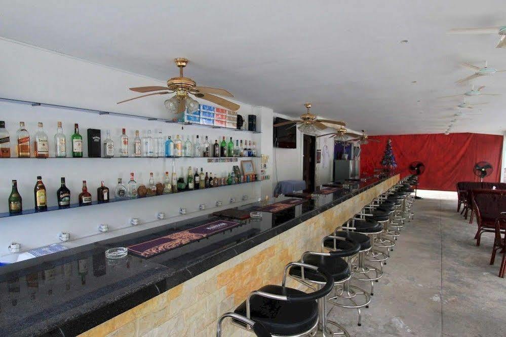 Bennys Boutique Hotel Sihanoukville Esterno foto