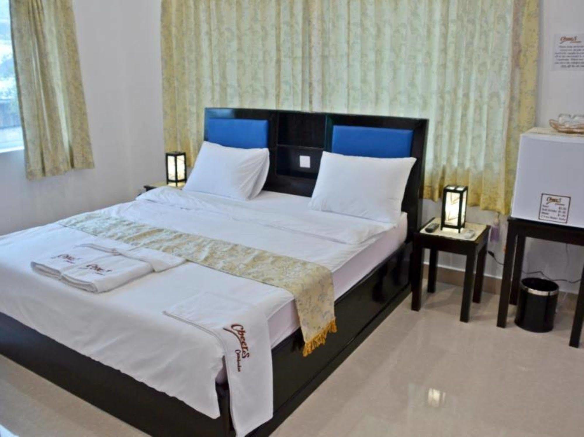 Bennys Boutique Hotel Sihanoukville Esterno foto