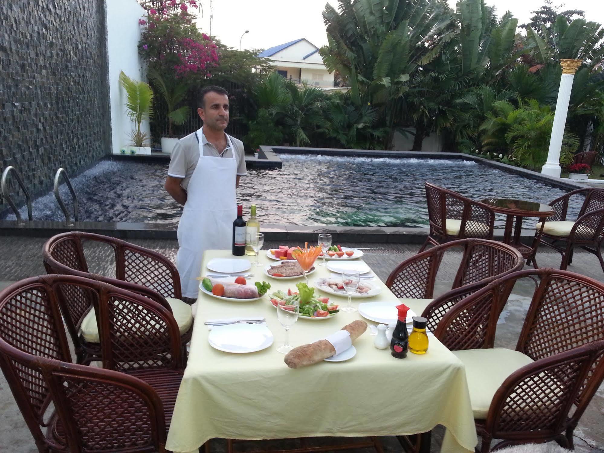 Bennys Boutique Hotel Sihanoukville Esterno foto