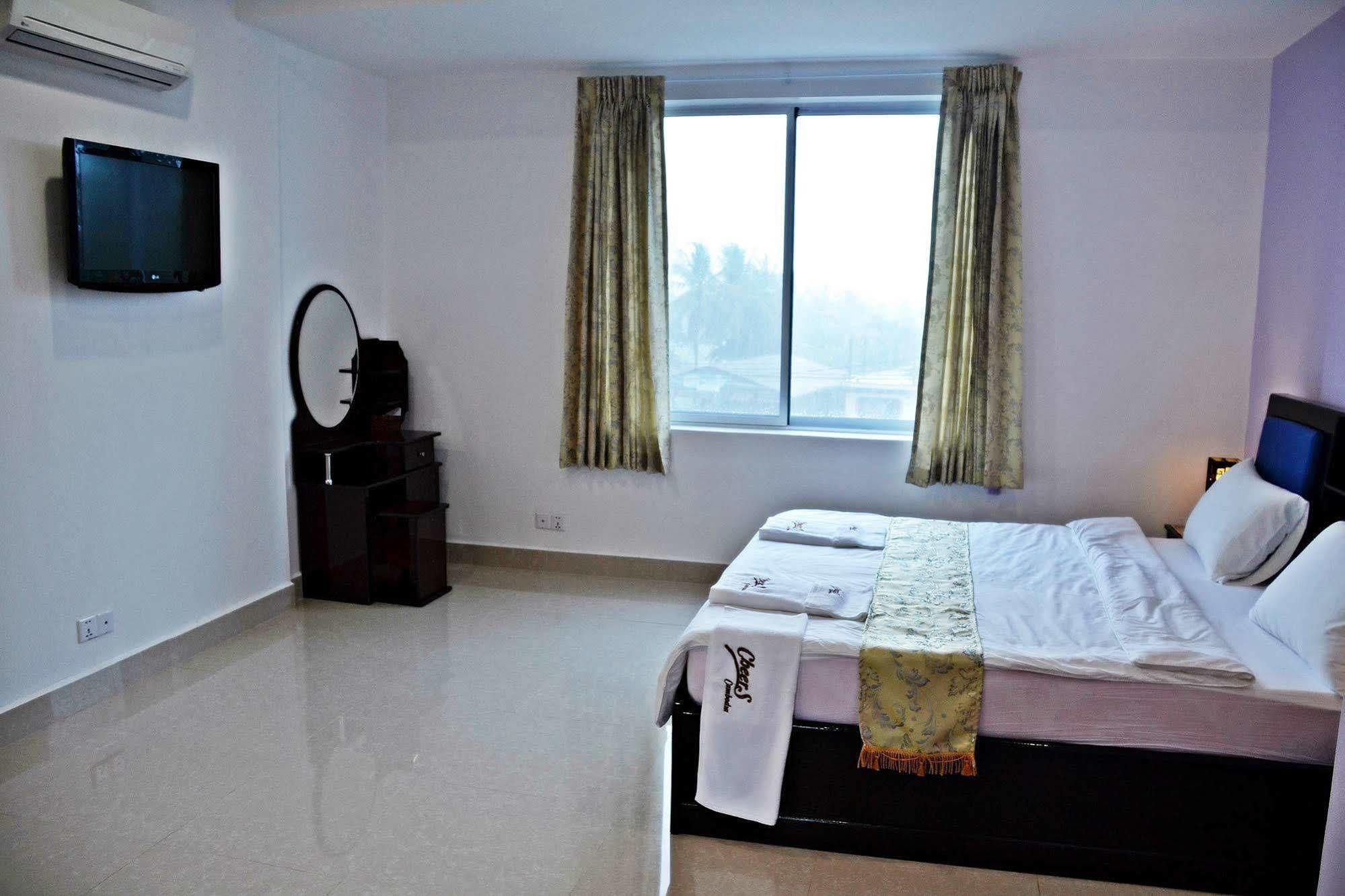 Bennys Boutique Hotel Sihanoukville Esterno foto