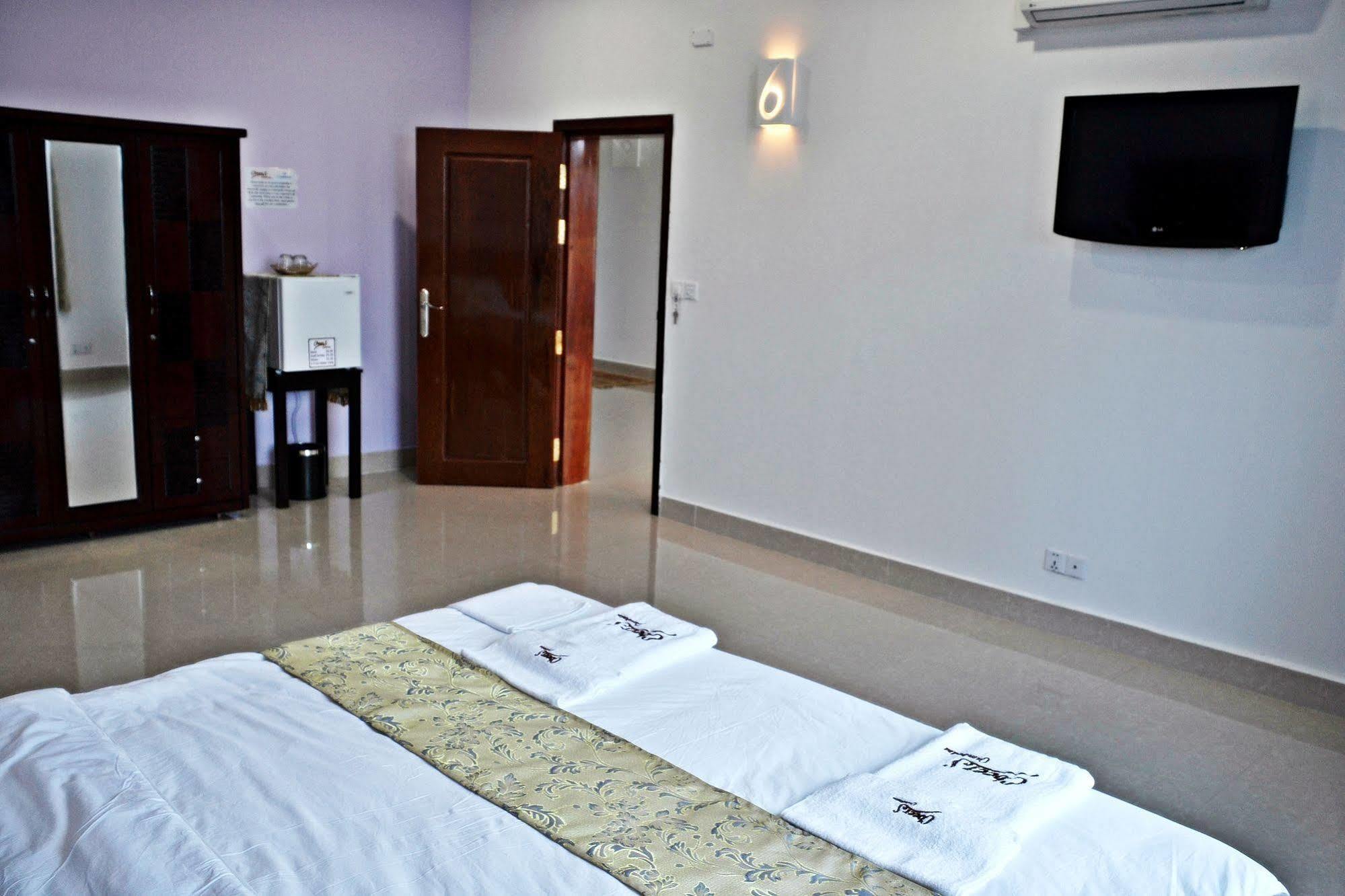 Bennys Boutique Hotel Sihanoukville Esterno foto