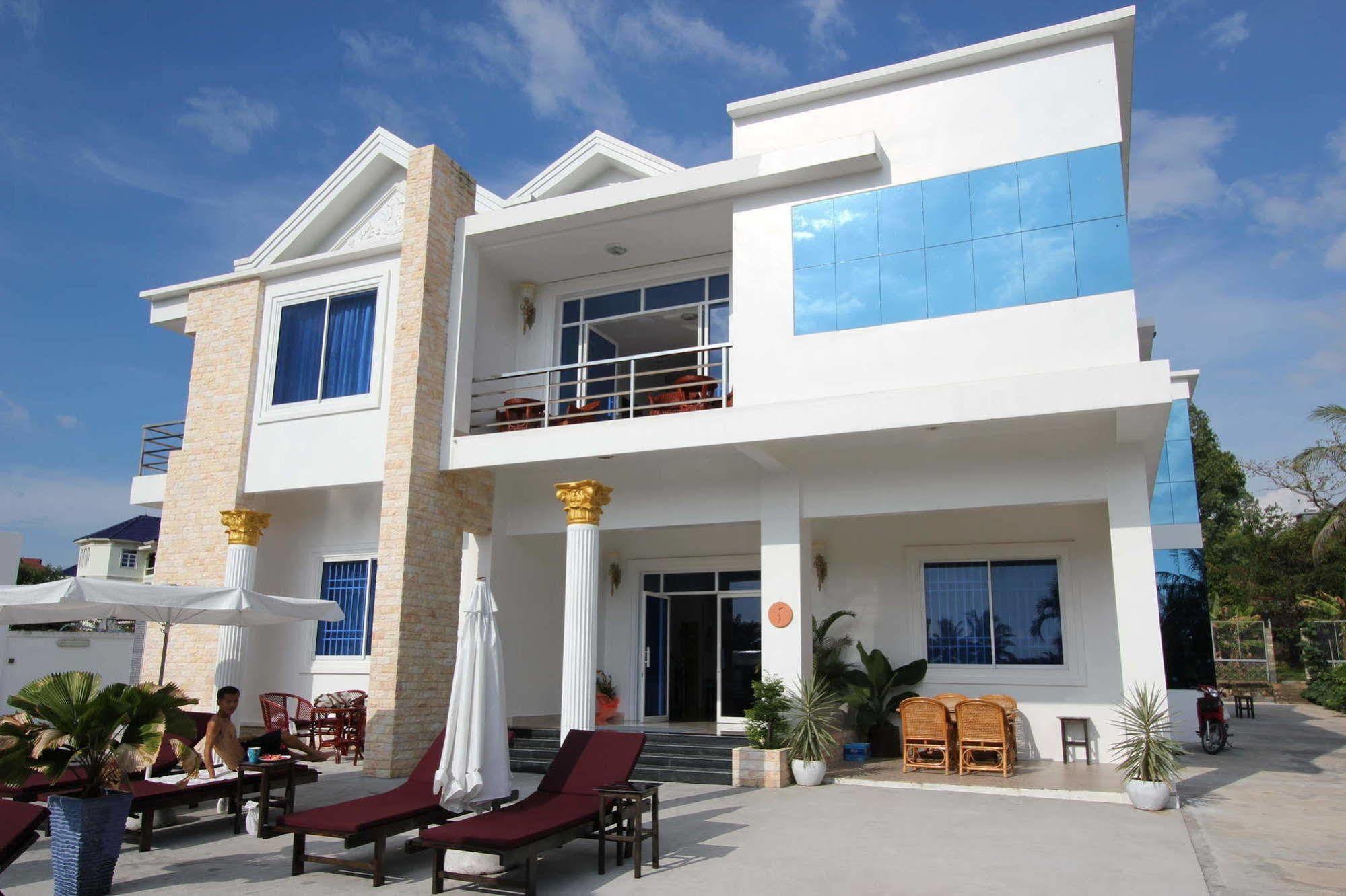 Bennys Boutique Hotel Sihanoukville Esterno foto