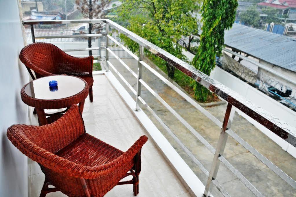 Bennys Boutique Hotel Sihanoukville Esterno foto
